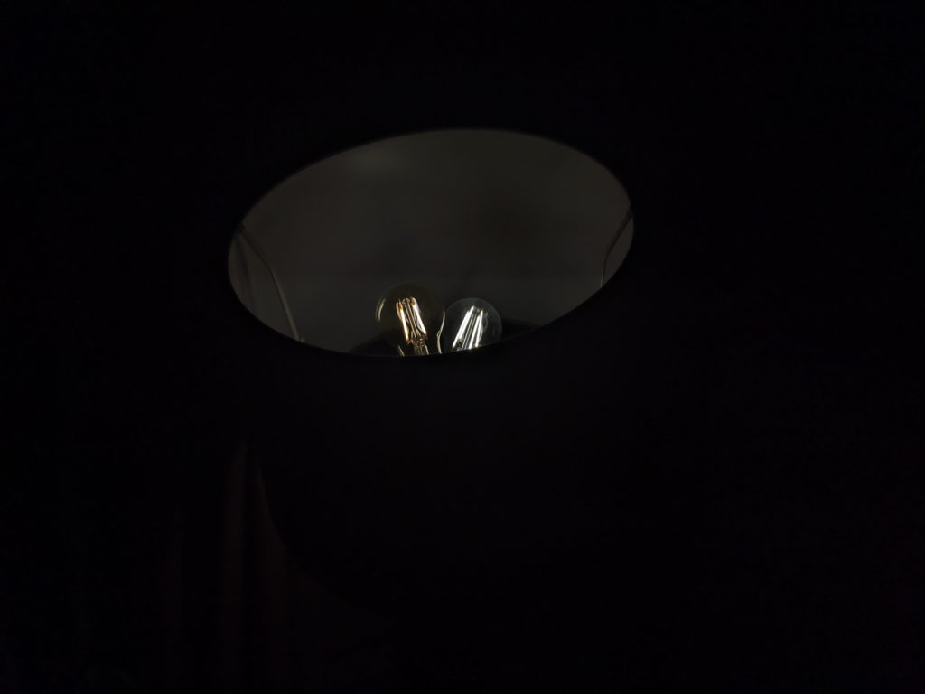 Smart aber Retro! Innr Zigbee LED Filament Lampen mit charaktervollem Ambiente >>Innr<< hat vor ein paar Tagen ganz überraschend eine wirkliche Neuheit im Bereich Smart Home Beleuchtung vorgestellt und holt die Retro Glühbirnen wieder zurück in das moderne Zuhause. Kaum hat Philips für September 2019 Filament Birnen für ihr System angekündigt, hat Innr bereits günstigere Varianten auf dem Markt.